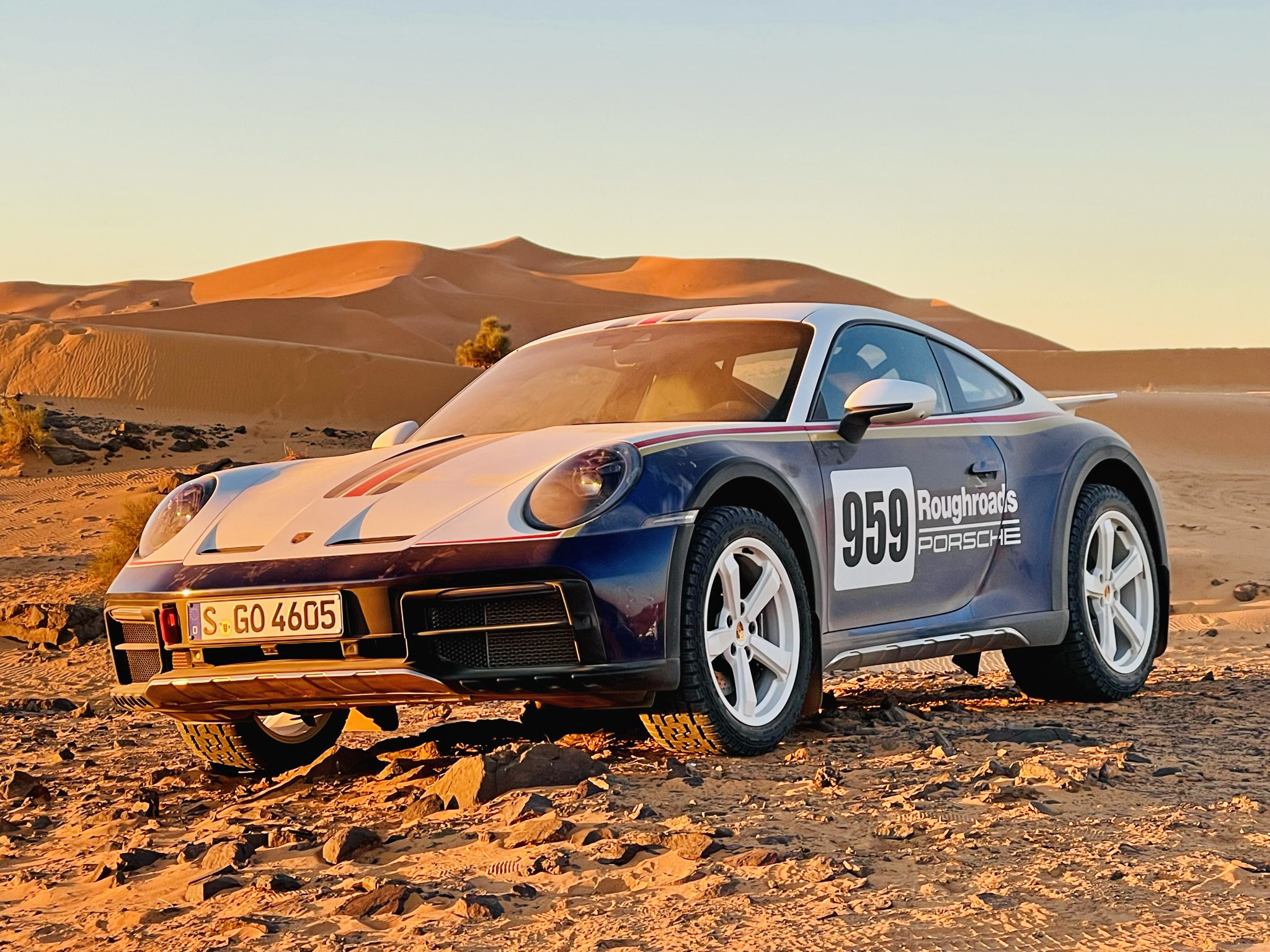 VIDEO - La Porsche 911 Dakar en détails